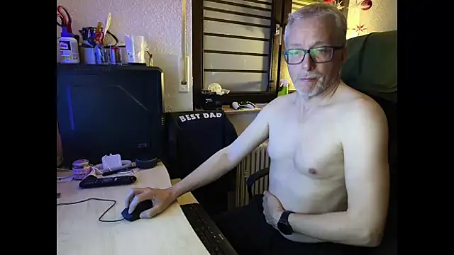 Snapshot of loenne1 chatting on May 19, 2026, 8:38 pm loenne1 online show from May 19, 2026, 8:38 pm