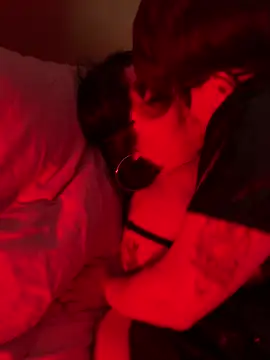 casalrealtrio online show from February 21, 2026, 9:06 pm