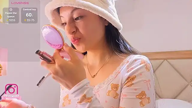 eva depp  online show from March 26, 2026, 10:13 am