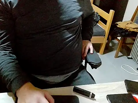 Snapshot of pozitiva000 chatting on February 21, 2026, 7:27 pm pozitiva000 online show from February 21, 2026, 7:27 pm