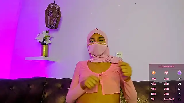 Snapshot of Natashax_ chatting on April 7, 2026, 8:43 pm Natashax online show from April 7, 2026, 8:43 pm