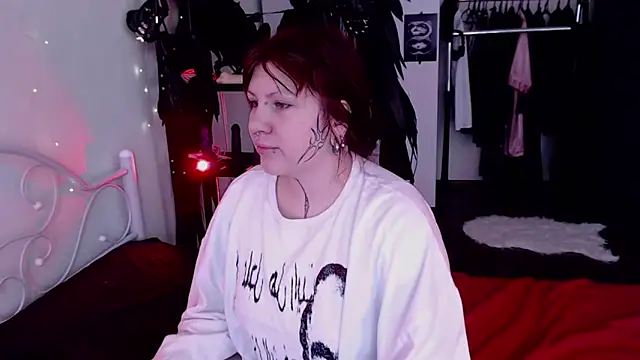 GothicKiraVex online show from May 9, 2026, 7:56 am
