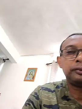 emperator13 online show from May 10, 2026, 3:21 am
