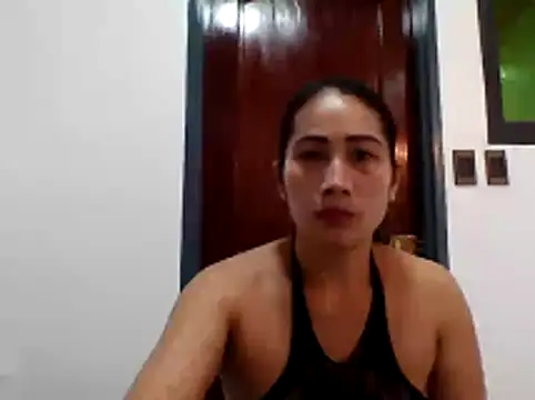 Snapshot of AngelaRose26 chatting on March 13, 2026, 2:33 pm AngelaRose26 online show from March 13, 2026, 2:33 pm