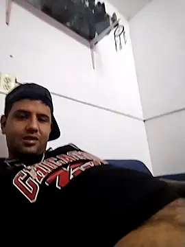 Snapshot of trox_memide21cm chatting on April 11, 2026, 10:46 pm trox memide21cm online show from April 11, 2026, 10:46 pm