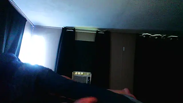 Snapshot of DaddysWetMouth chatting on April 18, 2026, 12:07 pm DaddysWetMouth online show from April 18, 2026, 12:07 pm