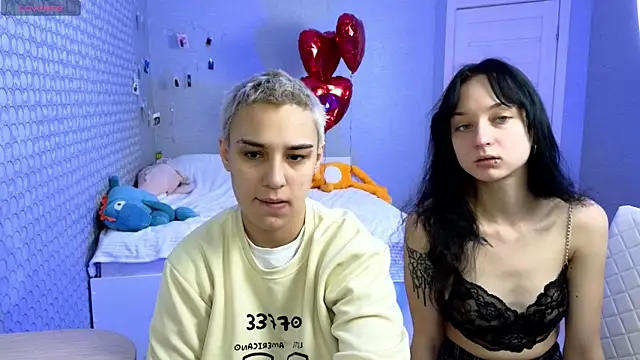 Snapshot of LuxuryLoverss chatting on February 26, 2026, 6:57 am LuxuryLoverss online show from February 26, 2026, 6:57 am