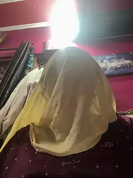 Snapshot of sweet_lips77 chatting on February 23, 2026, 10:49 am sweet lips77 online show from February 23, 2026, 10:49 am