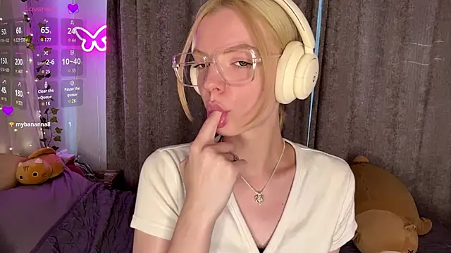 Snapshot of Marry_Sornatiko chatting on July 12, 2026, 3:13 pm Marry Sornatiko online show from July 12, 2026, 3:13 pm