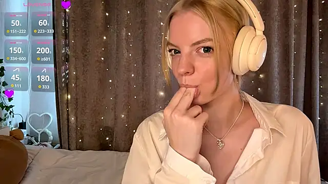 Snapshot of Marry_Sornatiko chatting on June 14, 2026, 3:24 pm Marry Sornatiko online show from June 14, 2026, 3:24 pm
