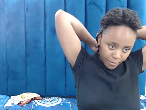 Snapshot of CreamyTea chatting on March 6, 2026, 6:14 pm CreamyTea online show from March 6, 2026, 6:14 pm