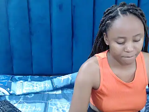 Snapshot of CreamyTea chatting on March 18, 2026, 8:53 pm CreamyTea online show from March 18, 2026, 8:53 pm