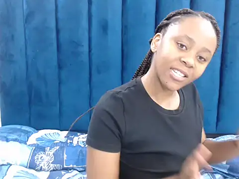 Snapshot of CreamyTea chatting on March 13, 2026, 5:01 am CreamyTea online show from March 13, 2026, 5:01 am