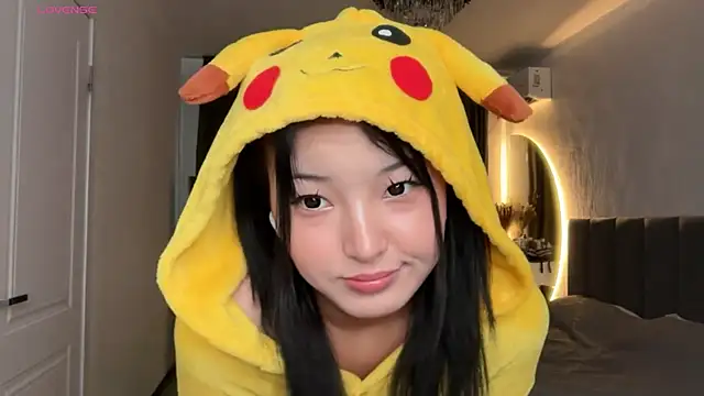 Snapshot of minnie_joy chatting on June 26, 2026, 1:50 pm minnie joy online show from June 26, 2026, 1:50 pm