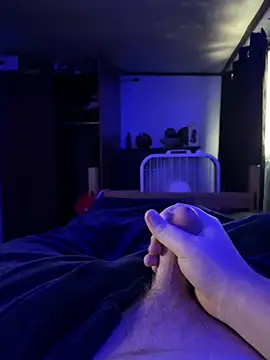 Snapshot of J0ey23 chatting on February 22, 2026, 7:48 pm J0ey23 online show from February 22, 2026, 7:48 pm