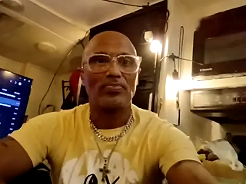 Snapshot of Baddesetboy4ya chatting on February 24, 2026, 1:06 am Baddesetboy4ya online show from February 24, 2026, 1:06 am