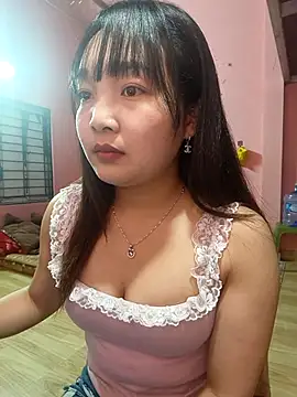 Myna5790 online show from April 3, 2026, 11:33 pm