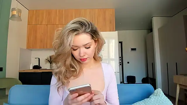 CassandraArmas online show from March 10, 2026, 8:18 am