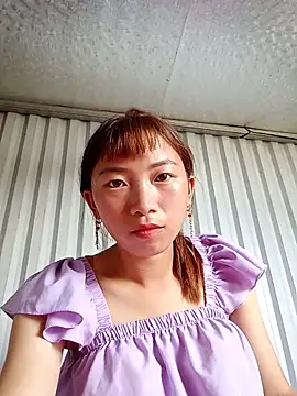 Xuka-xx online show from May 15, 2026, 9:40 am