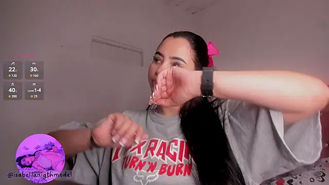 isabella nigth online show from February 25, 2026, 1:11 pm