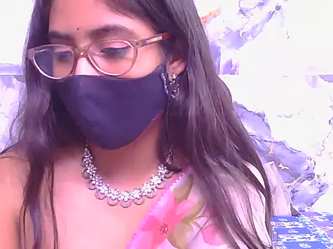 Aayesha-queen online show from May 13, 2026, 4:41 am