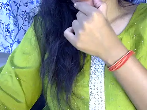 Neha Sharma2 online show from June 8, 2026, 1:33 pm