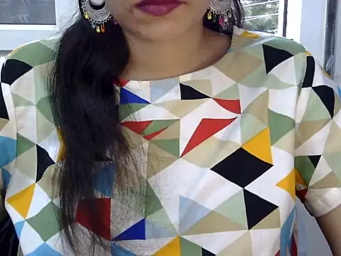 Neha Sharma2 online show from May 5, 2026, 12:52 pm