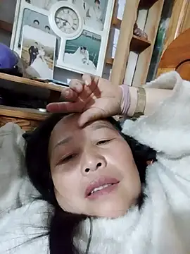 heesuu11 online show from March 6, 2026, 11:00 pm