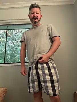 chubbylittlesecret online show from April 3, 2026, 8:37 pm