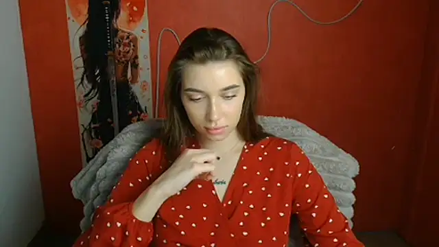 NikaMystic online show from May 5, 2026, 5:32 am
