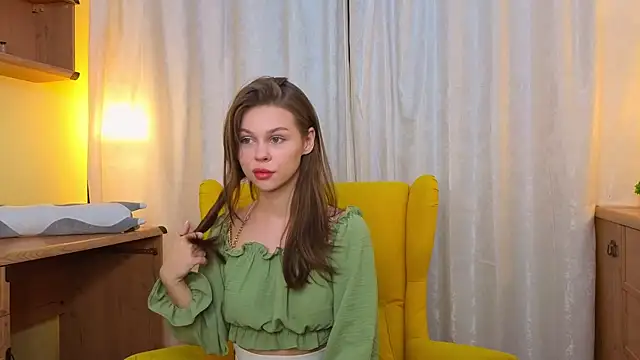 Snapshot of EarthaLevra chatting on May 22, 2026, 8:40 pm EarthaLevra online show from May 22, 2026, 8:40 pm