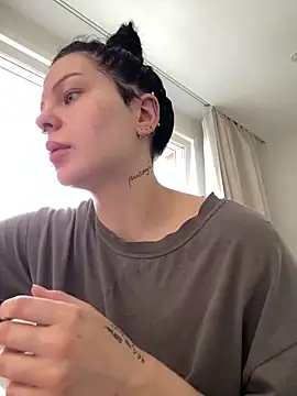 CindyMil online show from June 14, 2026, 3:41 am