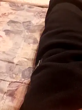 Snapshot of ilcazzone32 chatting on February 24, 2026, 7:48 pm ilcazzone32 online show from February 24, 2026, 7:48 pm