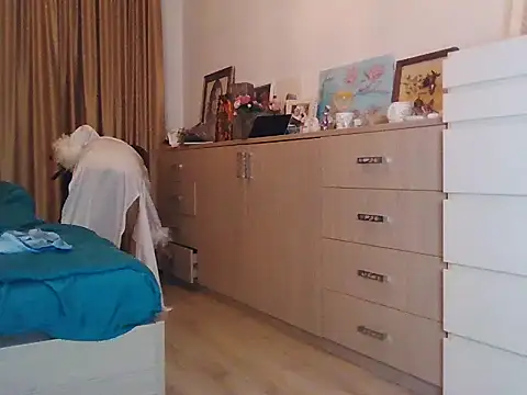 angelicfenix online show from March 1, 2026, 4:29 pm