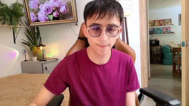 Snapshot of Sr_evann chatting on May 14, 2026, 3:42 pm Sr evann online show from May 14, 2026, 3:42 pm