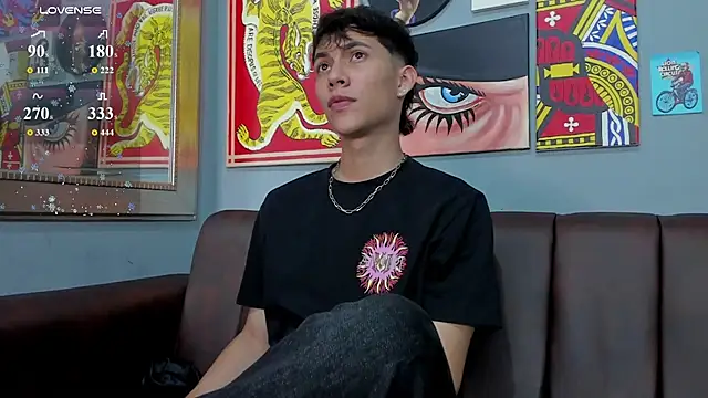 Snapshot of AronTawers chatting on March 24, 2026, 7:03 pm AronTawers online show from March 24, 2026, 7:03 pm