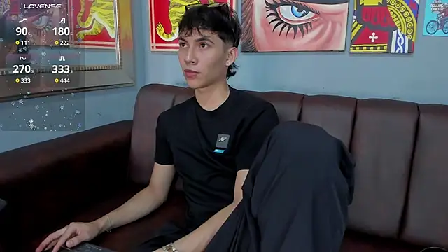 Snapshot of AronTawers chatting on March 28, 2026, 7:15 pm AronTawers online show from March 28, 2026, 7:15 pm