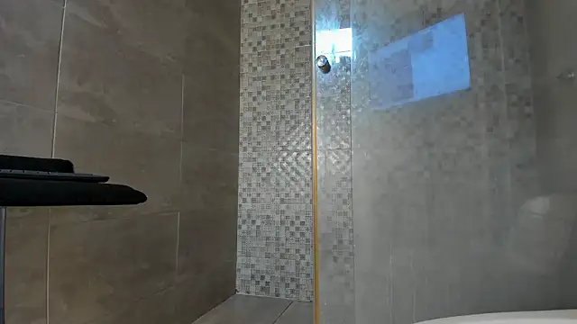 emily gaviria1 online show from March 10, 2026, 12:09 pm