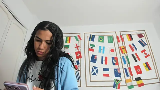 emily gaviria1 online show from June 21, 2026, 12:44 pm