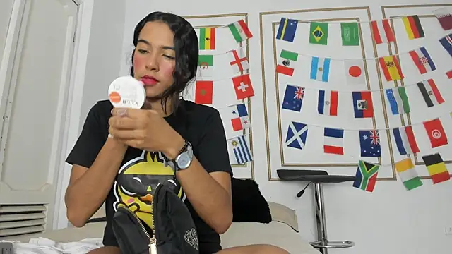 emily gaviria1 online show from June 26, 2026, 1:06 pm