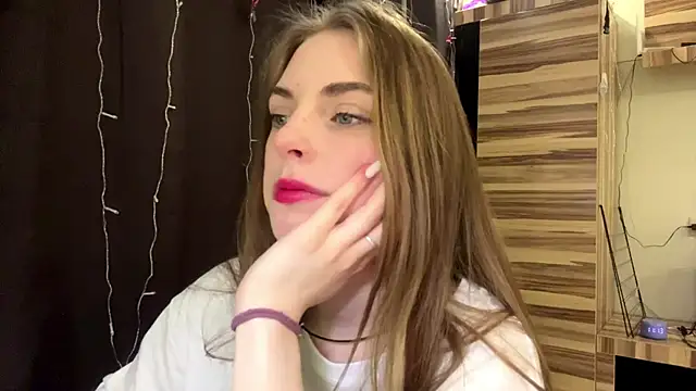 Snapshot of PollyDream chatting on February 28, 2026, 8:14 am PollyDream online show from February 28, 2026, 8:14 am