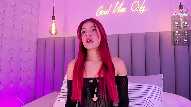 Snapshot of anthonellalux chatting on April 6, 2026, 4:30 pm anthonellalux online show from April 6, 2026, 4:30 pm