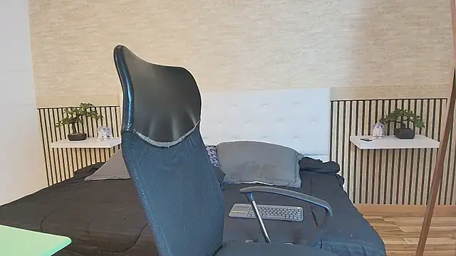 Adams Sanz online show from April 9, 2026, 7:31 pm