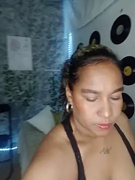 medusafox  online show from May 10, 2026, 4:49 am