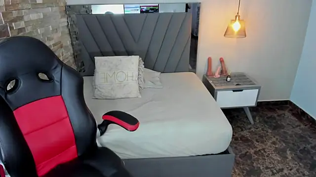 Snapshot of LUCIA_KHAN chatting on March 11, 2026, 7:19 pm LUCIA KHAN online show from March 11, 2026, 7:19 pm