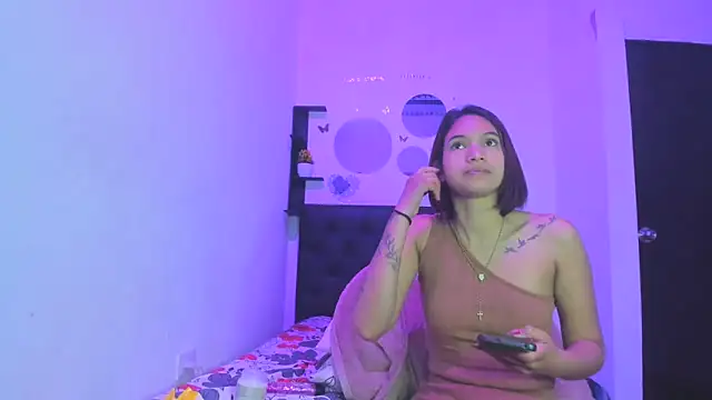 Snapshot of sapphire_brown20 chatting on May 7, 2026, 12:37 am sapphire brown20 online show from May 7, 2026, 12:37 am