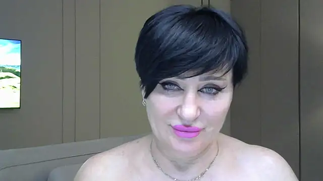 Kleotempt online show from May 17, 2026, 11:49 pm