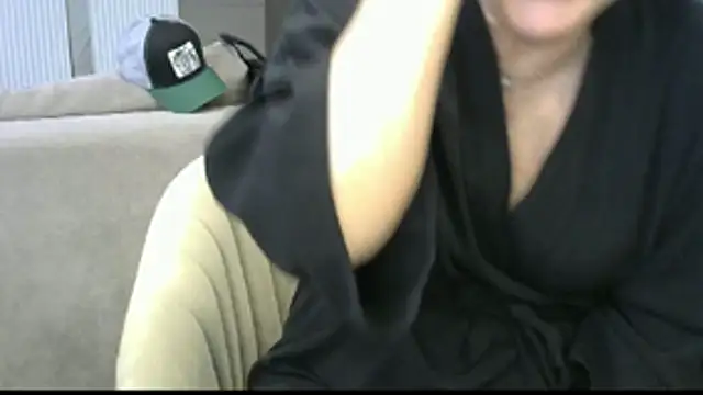 Snapshot of Kleotempt chatting on April 8, 2026, 12:28 pm Kleotempt online show from April 8, 2026, 12:28 pm