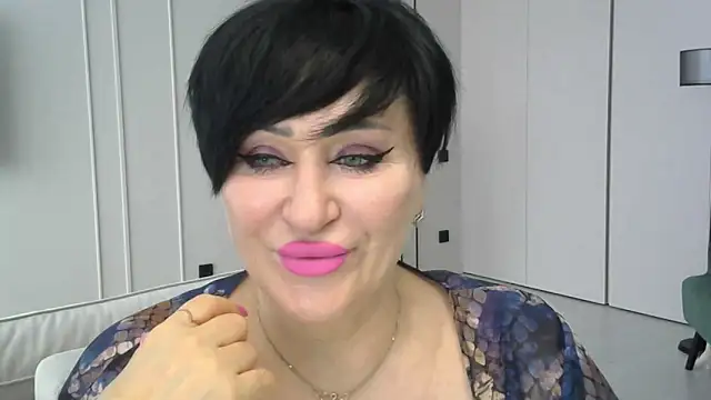 Snapshot of Kleotempt chatting on April 13, 2026, 11:25 am Kleotempt online show from April 13, 2026, 11:25 am