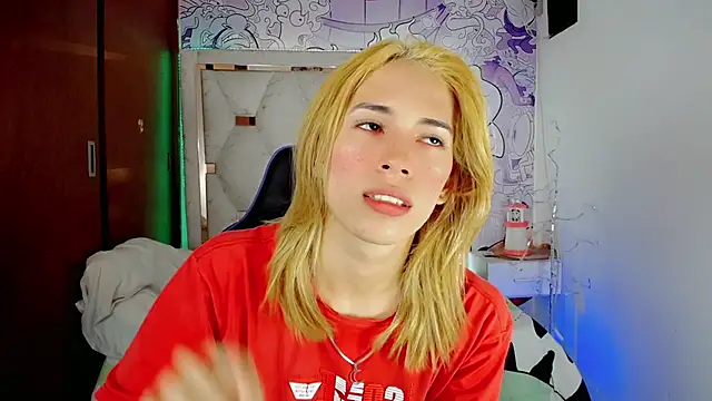 Snapshot of Larry_craft chatting on June 12, 2026, 9:01 pm Larry craft online show from June 12, 2026, 9:01 pm